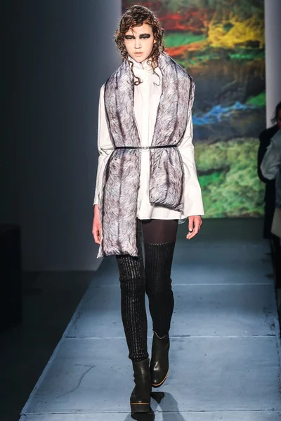 Look 19